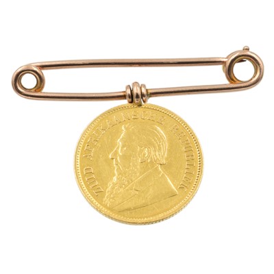 Lot 279 - A 22ct gold 1/2 pond coin