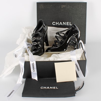 Lot 155 - Chanel Black Patent Heels