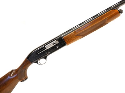 Lot 608 - Beretta A.302 12 bore semi-auto shotgun,...