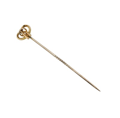 Lot 282 - A 15ct gold Edwardian stick pin in a fitted case