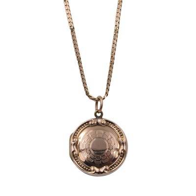 Lot 299 - A 9ct gold locket and earrings