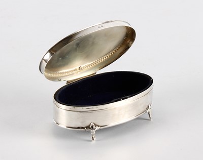 Lot 14 - A George V Silver Jewellery Box