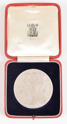 Lot 98 - A Royal Mint 1935 King George V Silver Jubilee medallion, in original case