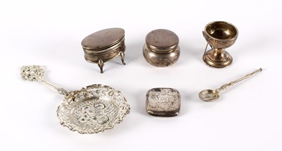 Lot 35 - A Group of Victorian and Later Silver