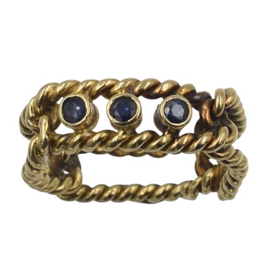 Lot 349 - An 18ct gold and sapphire rope ring