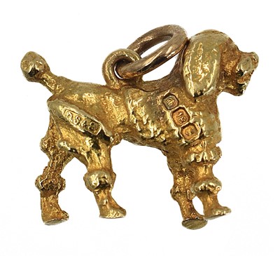 Lot 125 - An 18ct gold poodle charm