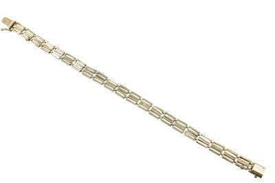 Lot 315 - A 9ct yellow gold gate link bracelet
