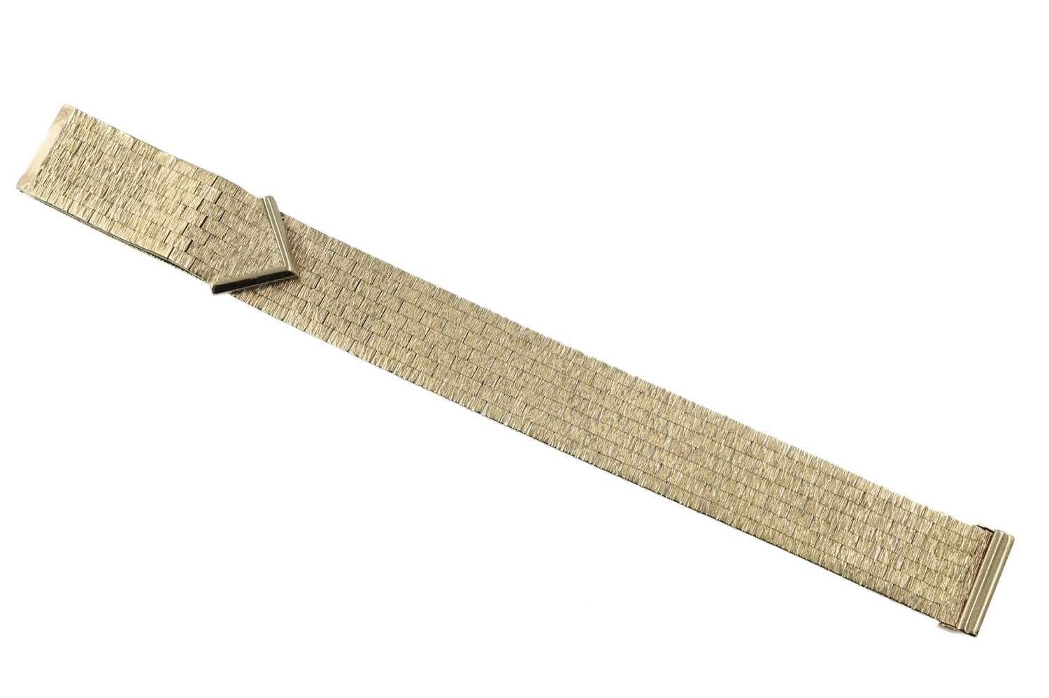 Lot 38 - A 9ct yellow gold brick link bracelet