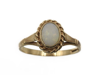 Lot 150 - An opal ring, set in 9ct gold