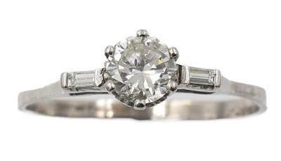 Lot 127 - A diamond solitaire ring, set in 18ct gold