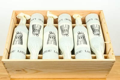 Lot 13 - Twelve bottles of wine