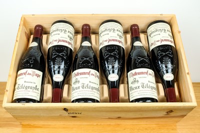 Lot 23 - Twelve bottles of wine