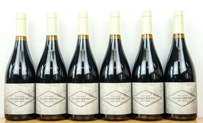 Lot 32 - Six bottles of wine