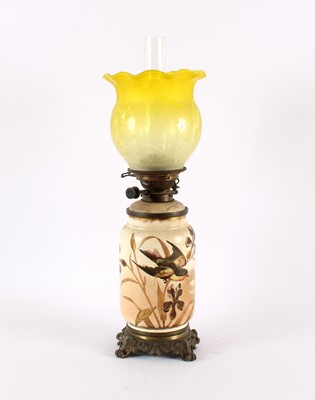Lot 259 - A Late Victorian or Edwardian 'Hinks's Patent' Oil Lamp