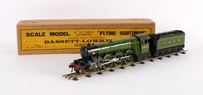 Lot 321 - A Mid-20th Century Electric 3-Rail O-Gauge "Flying Scotsman" Model Locomotive and Tender by Bassett-Lowke Ltd.