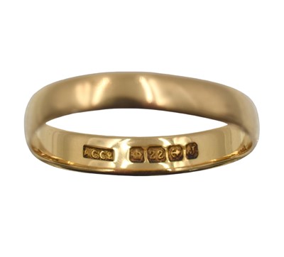 Lot 141 - A 22ct yellow gold ring