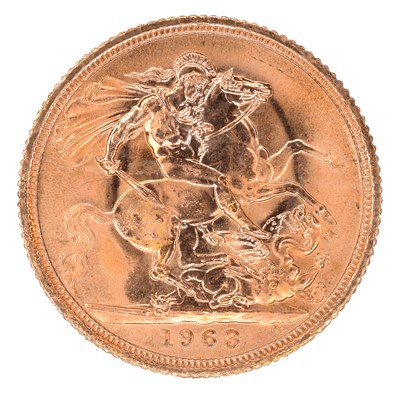 Lot 67 - Queen Elizabeth II, Sovereign, 1963