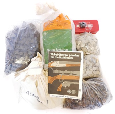 Lot 881 - Shotgun wads and lead shot, to include a pack...