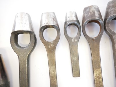 Lot 699 - Eighteen wad punches, six of which have...