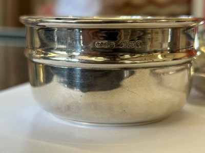 Lot 22 - A George V Silver Tea Strainer and Stand