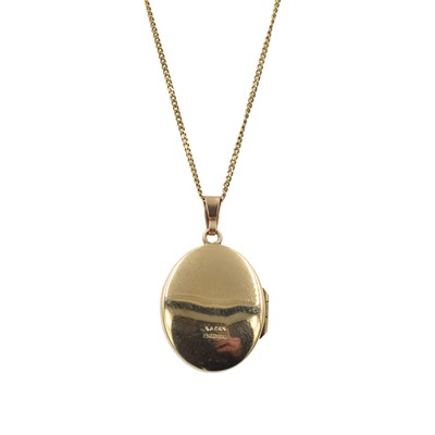 Lot A 9ct yellow gold locket pendant