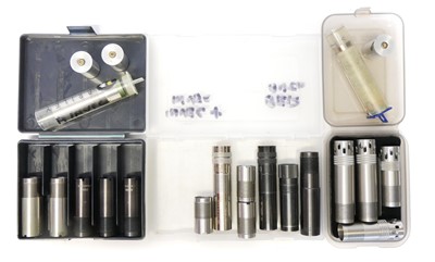 Lot 811 - Seventeen various chokes, for Beretta,...