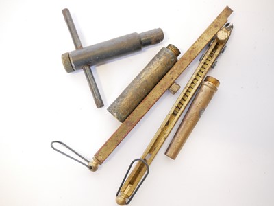 Lot 712 - Eight vintage and modern powder and shot...
