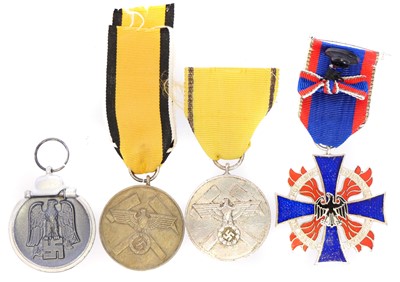 Lot Unissued Eastern Service Front medal minus the...