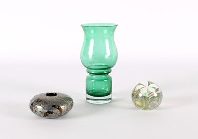 Lot Green "Tulppaani (Tulip)" Vase by Tamara Aladin for Riihimaki