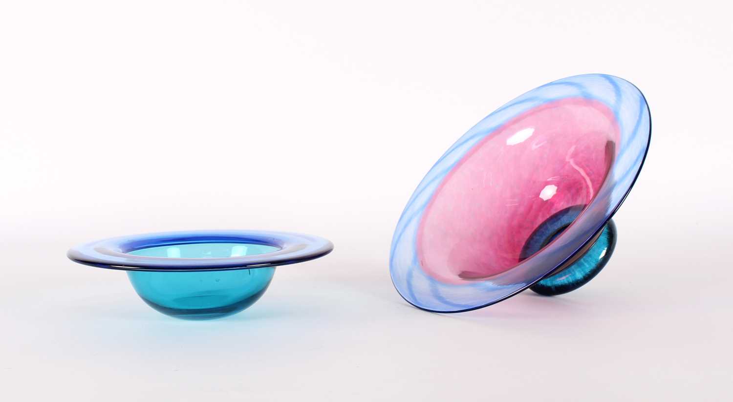 Lot 28 - Robin Smith and Jeff Walker at The Melting Pot Glassworks