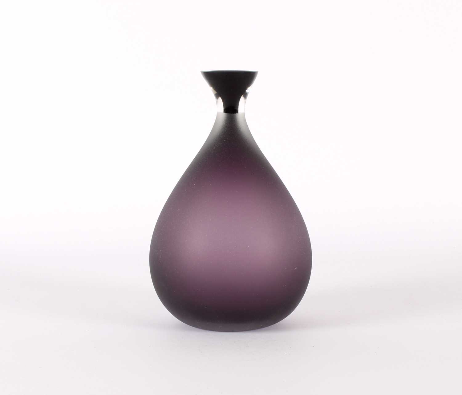 Lot 27 - Studio Glass Vase