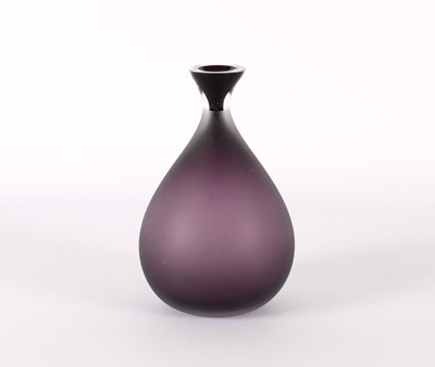 Lot 27 - Studio Glass Vase
