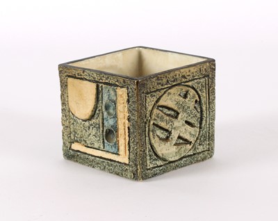 Lot Troika Pottery, St. Ives