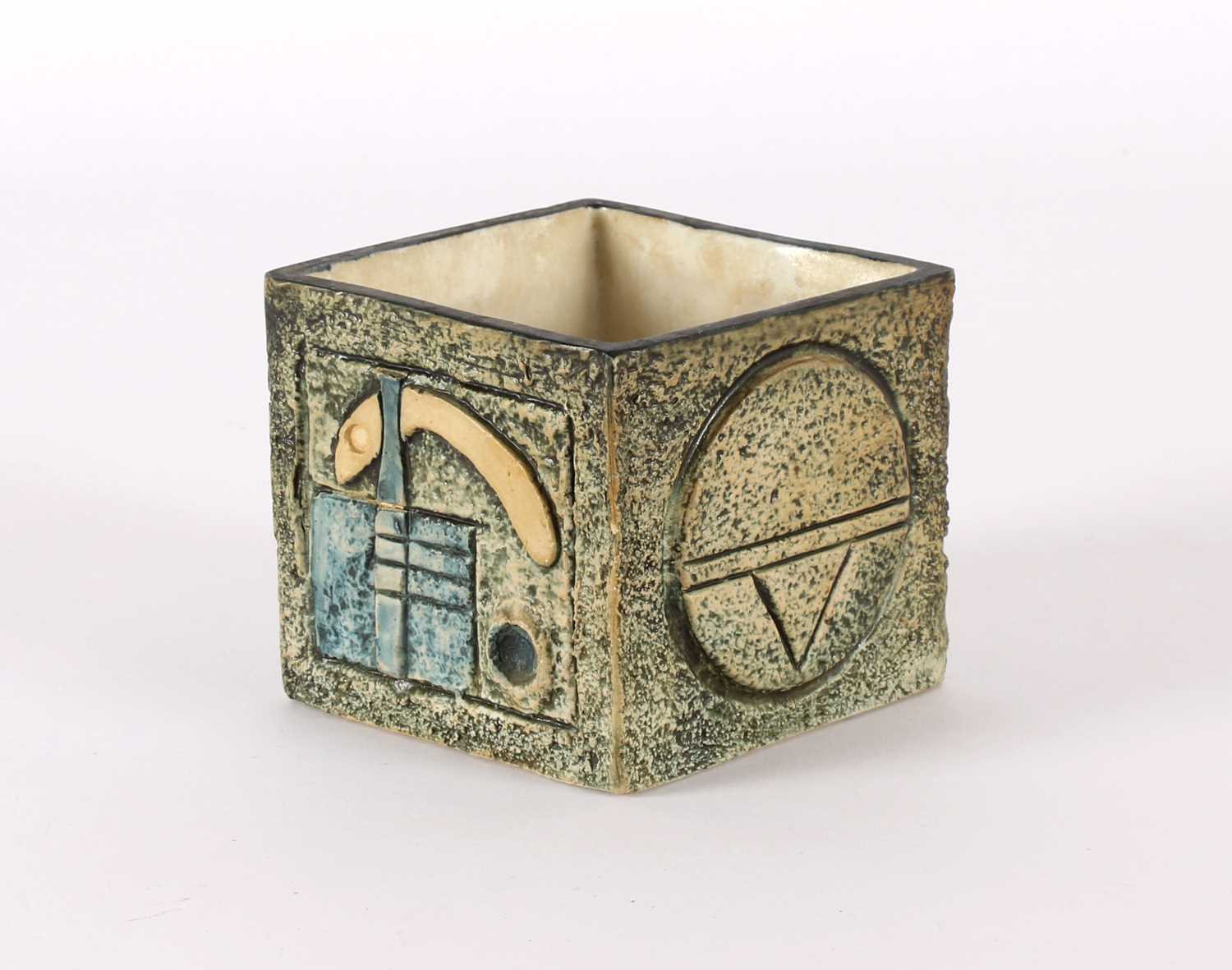 Lot Troika Pottery, St. Ives