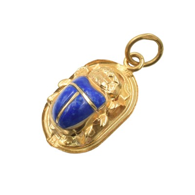 Lot A yellow metal scarab beetle pendant