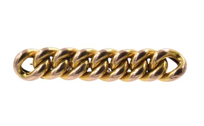 Lot A Victorian 9ct yellow gold curb link brooch