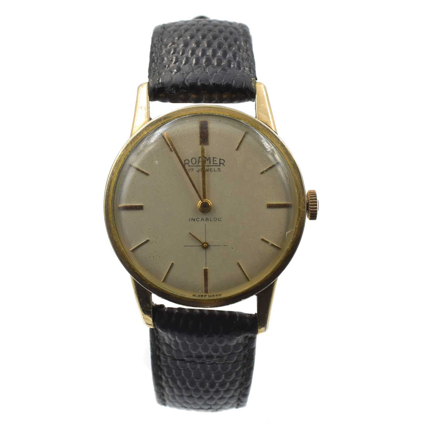 Lot 6 - A 9ct gold Roamer gentleman's wristwatch