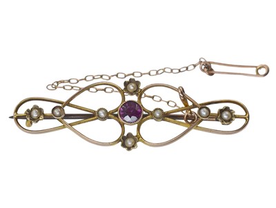 Lot An Edwardian yellow metal garnet and seed pearl brooch