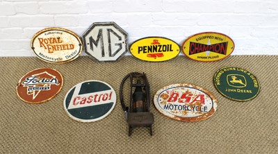 Lot Automobilia Interest