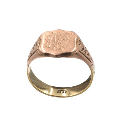 Lot A 9ct rose gold signet ring.