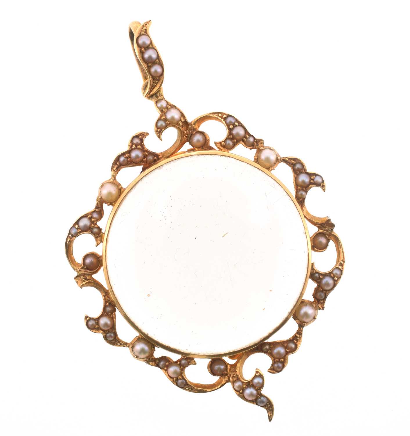 Lot 18 - A 15ct yellow gold and seed pearl rock crystal pendant