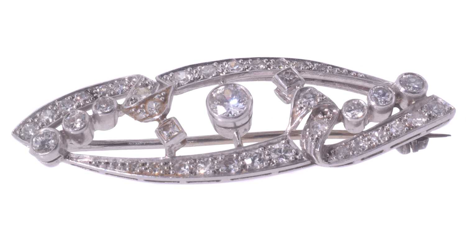Lot 2 - A white metal diamond brooch