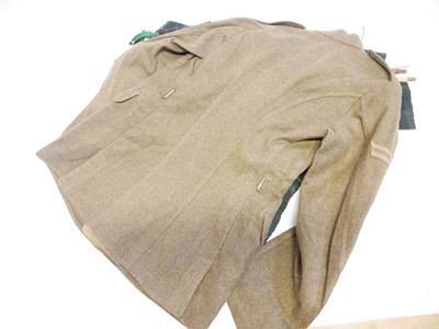 Lot British army Service Dress Jacket, also a...