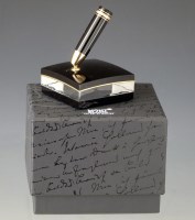 Lot 30 - Montblanc fountain pen stand