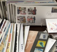 Lot 123 - GB 1979-2005 collection of presentation packs and first day covers (approximately 200 packs).