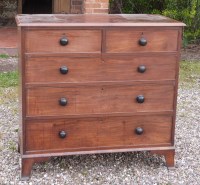 Lot 711 - 19th century mahogany chest