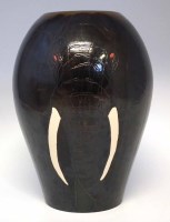 Lot 272 - Dennis China Elephant Vase