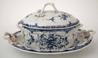 Lot 89 - Worcester lidded oval butter dish and stand circa