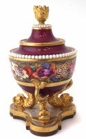 Lot 112 - Flight Barr and Barr vase.