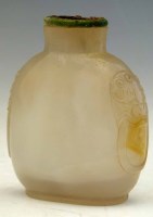 Lot 205 - Pale grey chalcedony snuff bottle